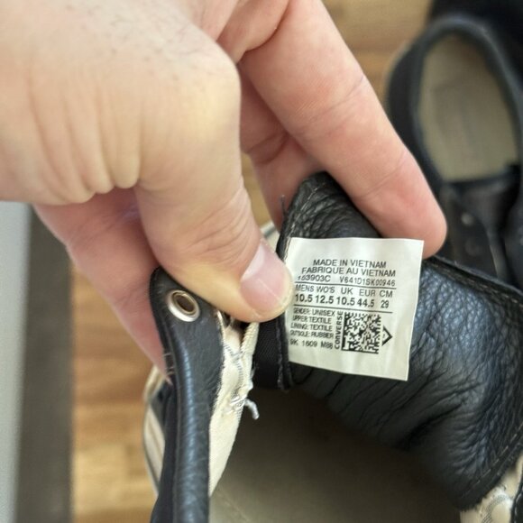 Converse John Varvatos Laceless Low Top Sneakers Mens 10.5 Us Black Slip On - Picture 16 of 16